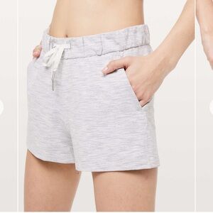 Lululemon On The Fly Short *2.5"